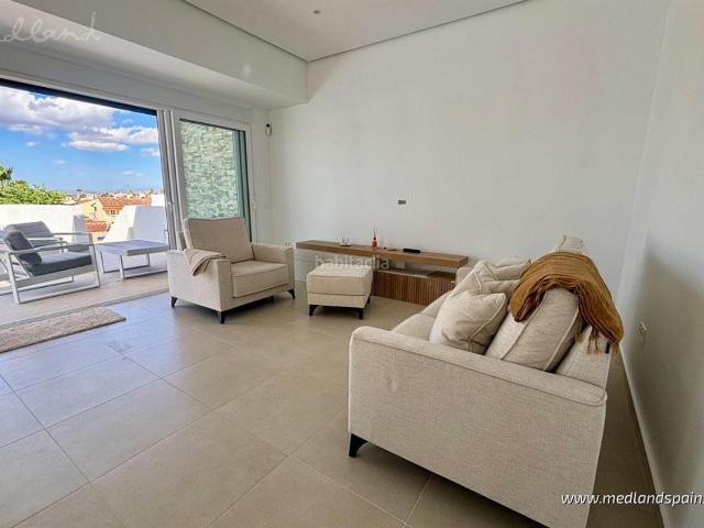 Chalet en venta en Benijófar. Chalet en una planta con 3 dormitorios y piscina privada en Benijofar. Chalets.