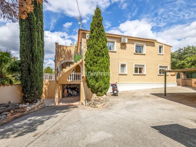 Chalet en venta en Benissa, La Fustera. Casa independiente en venta en Benissa con vistas al mar. Chalets.