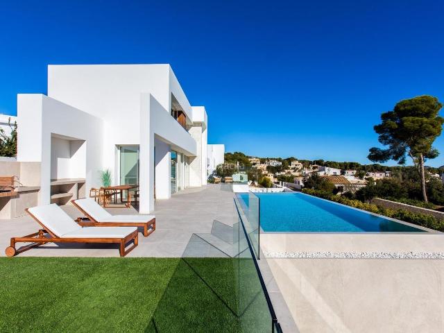 Chalet en venta en Benissa, La Fustera. Villa de diseño moderno lista para entrar a vivir. Chalets.