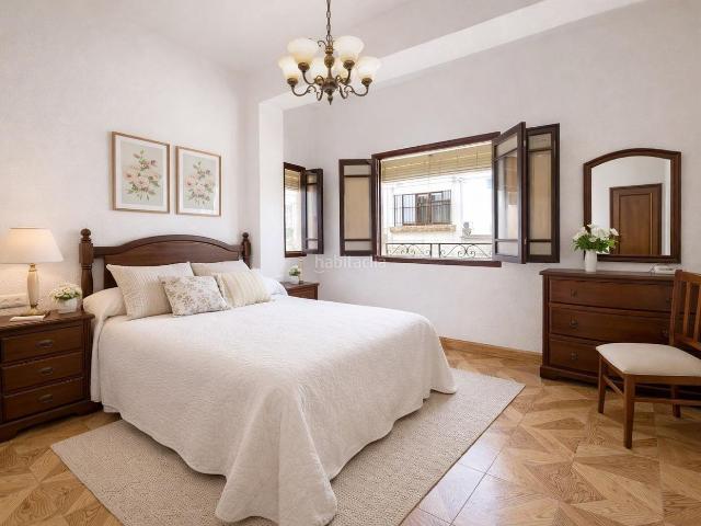 Chalet en venta en Berja. Casa de 145 m2 en Berja para reformar gran potencial y ubicación céntrica. Chalets.
