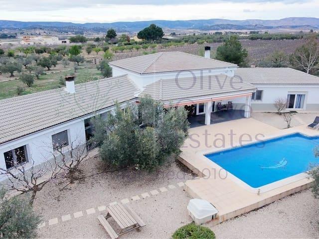 Chalet en venta en Biar, Alicante