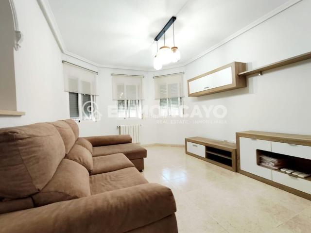 Chalet en venta en Bigastro. Fantástico chalet independiente con piscina privada en una exclusiva urbanización junto a Bigastro, Alicante. Chalets.