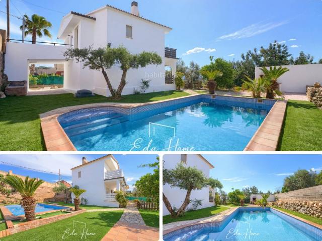 Chalet en venta en Bisbal del Penedès La. Casa unifamiliar reformada con piscina y parcela de 498 m en El Priorat. Chalets Bisbal del Penedès.
