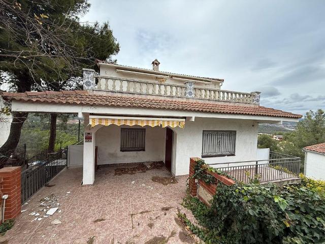 Chalet en venta en Bisbal del Penedès, la, de 141 m² 4 habitaciones por 175.000