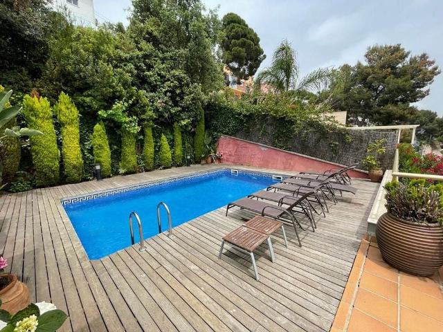 Chalet en venta en Blanes, de 230 m² 4 habitaciones por 695.000 €