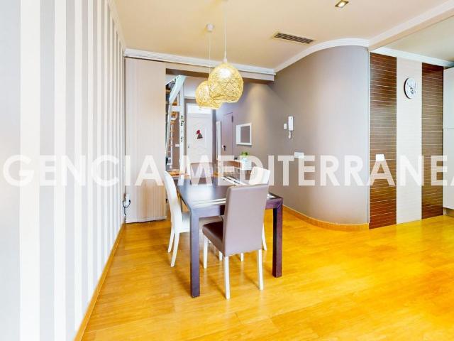 Chalet en venta en Burjassot, Zona Concordia. Magnífica casa particular en Burjassot. Chalets.