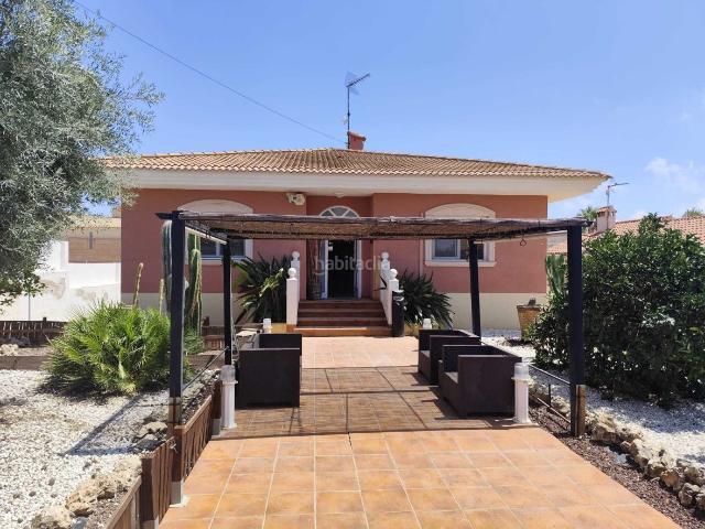 Chalet en venta en Busot. Chalets.