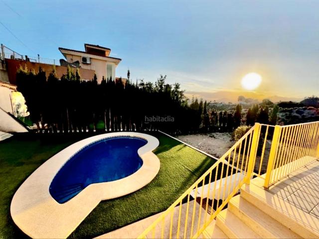 Chalet en venta en Busot. Chalets.