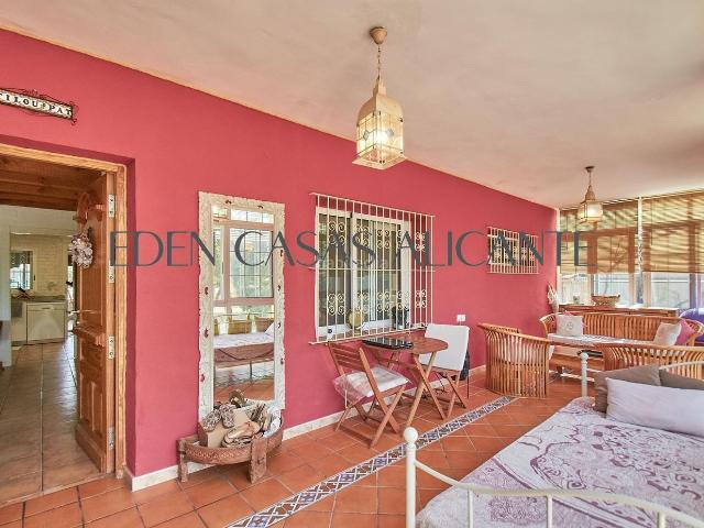Chalet en venta en Busot. REF 01520 Chalet en Hoya Patos Busot. Chalets.