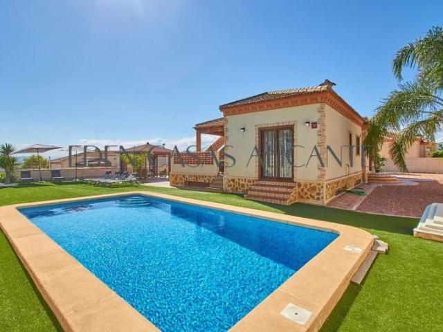 Chalet en venta en Busot, Urbanizacion pisnella