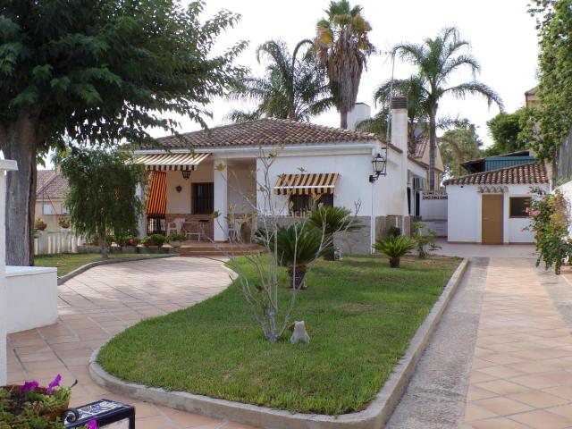 Chalet en venta en Godella. MAGNIFICA UBICACION. Chalets.