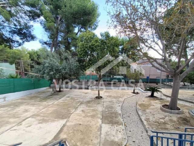Chalet en venta en Godelleta. Chalets.