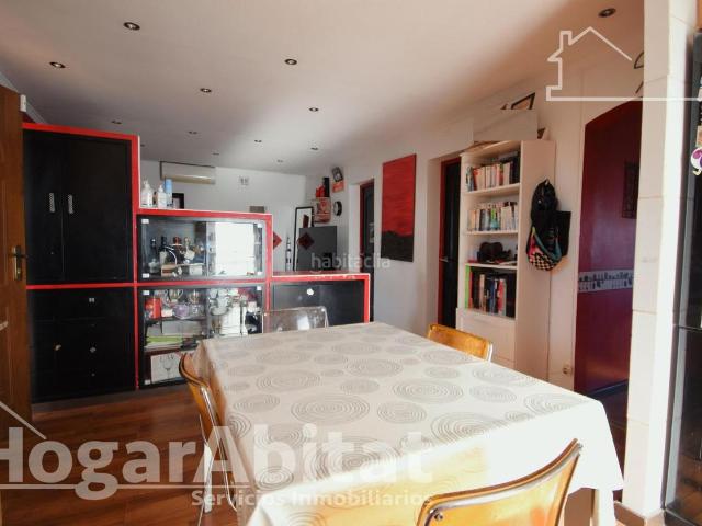 Chalet en venta en Godelleta. VISTAS DESPEJADAS! CHALET CON PISCINA, GARAJE, TERRAZA Y BARBACOA. Chalets.
