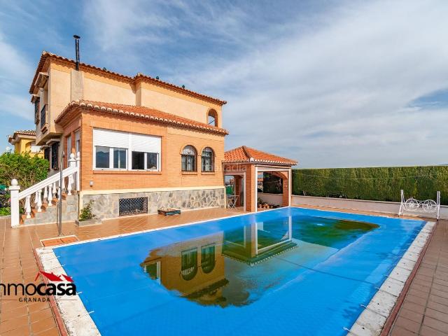 Chalet en venta en Gójar. CHALET EN SANTA MARTA!. Chalets.