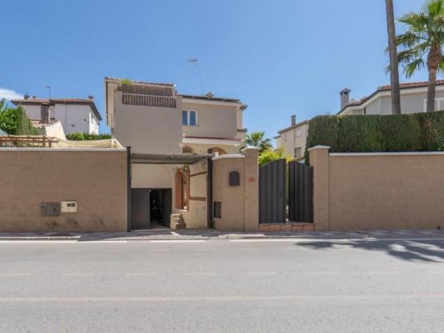 Chalet en venta en Gójar, A la entrada