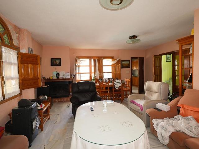 Chalet en venta en Gabias Las, Híjar. CHALET CON PISCINA EN HIJAR, LAS GABIAS. Chalets Gabias.