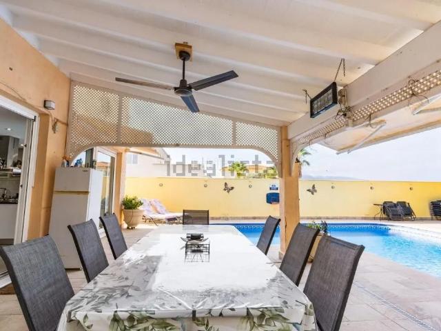 Chalet en venta en Garrucha, Las Marinas. Cerca del Mercadona y de la parada de autobús. Chalets.