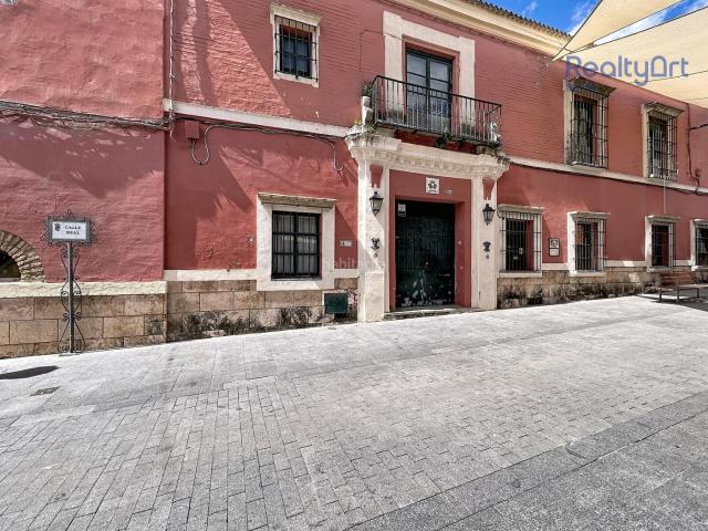 Chalet en venta en Gines. CASA PALACIO GINES. Chalets.