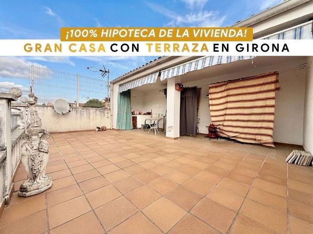 Chalet en venta en Girona, de 170 m² 5 habitaciones por 338.000