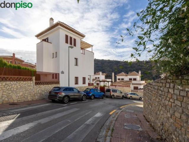 Chalet en venta en Granada, Acceso a la Alhambra