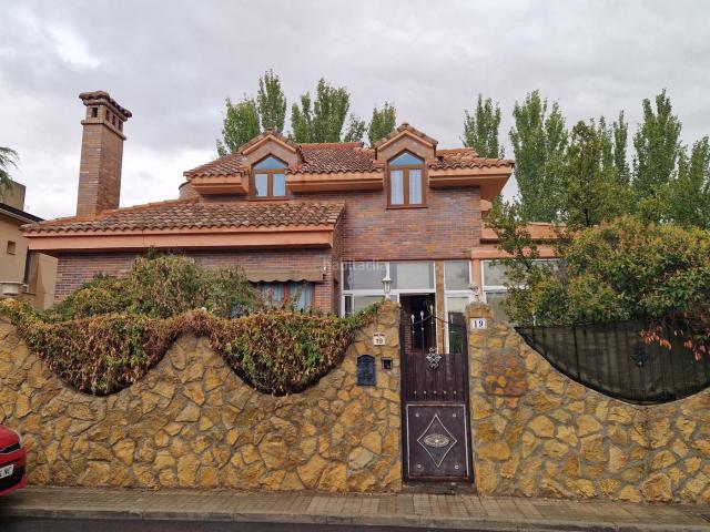 Chalet en venta en Griñón. Chalets.