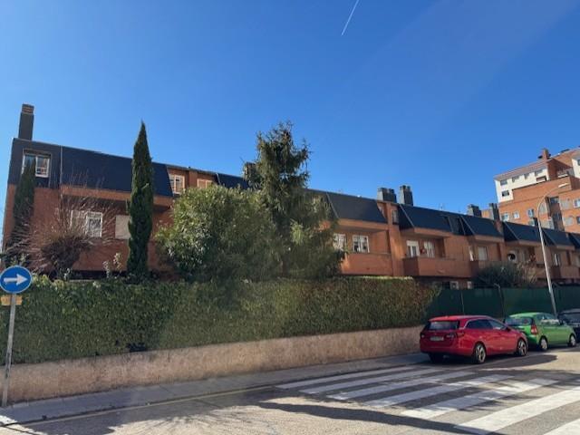 Chalet en venta en Guadalajara, Calle Doctor Layna Serrano, 19002