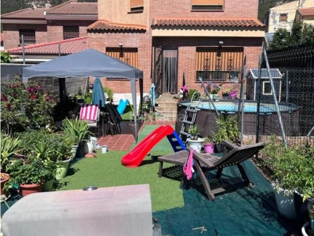 Chalet en venta en Guadalajara, Iriépal Taracena Valdenoches. EXCELENTE CHALET, EN 650 METROS DE PARCELA. Chalets.