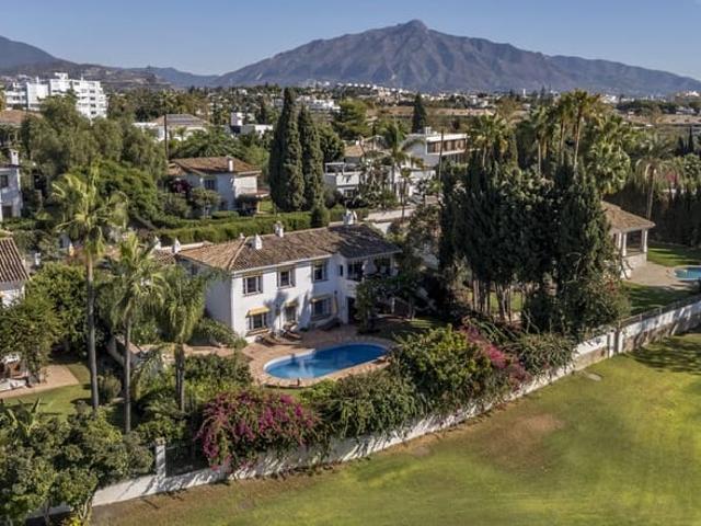 Chalet en venta en Guadalmina, Málaga Costa del Sol