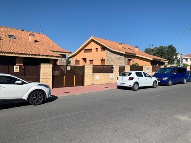 Chalet en venta en Guadarrama, Calle Valle de la Orotava, 2, 28440