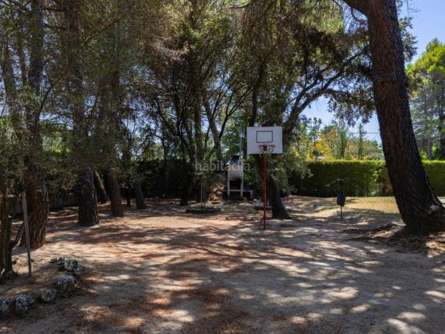 Chalet en venta en Guadarrama. Chalet independiente con vistas a la Sierra. Chalets.