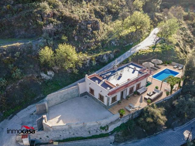 Chalet en venta en Guájares Los. ENCANTADOR CHALET EN GUÁJAR FONDON. Chalets Guájares.