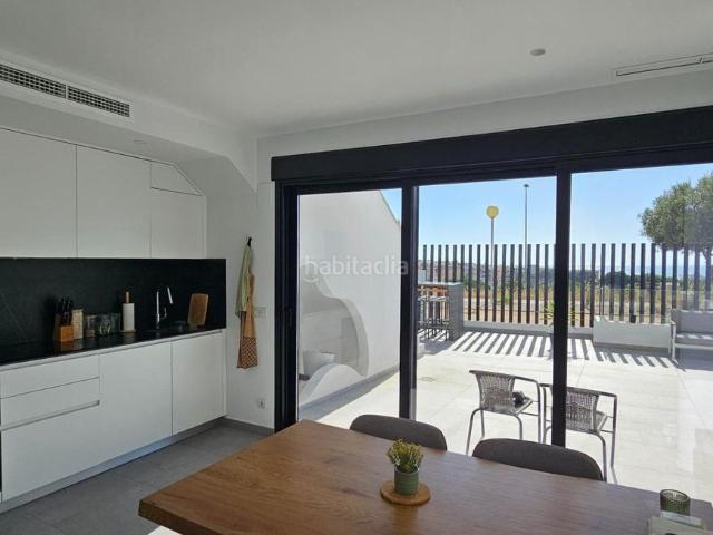 Chalet en venta en Guardamar del Segura, Los Secanos. Moderna Villa con vistas al mar en las colinas de Guardamar. Chalets Guardamar del.