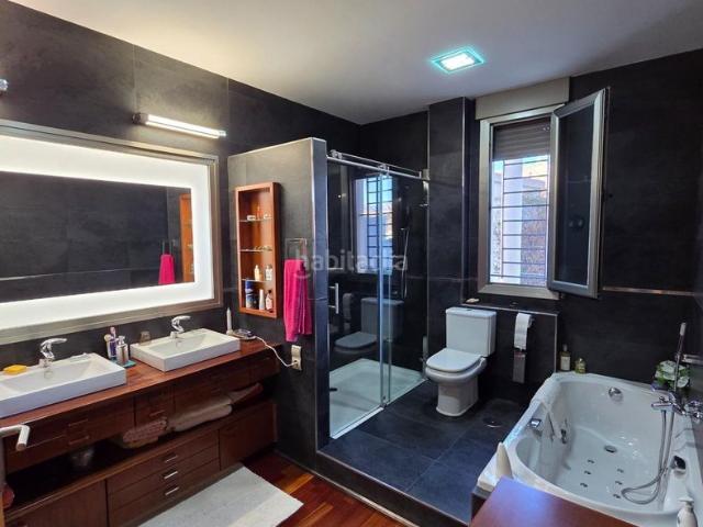 Chalet en venta en Guardia de Jaén La. Chalet en venta en Altos de Puente Nuevo, 4 dormitorios. Chalets Guardia de Jaén.
