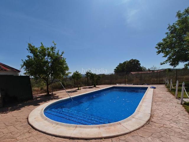 Chalet en venta en Guareña. TU PROPIO OASIS PRIVADO CON PISCINA Y UN CHALET ESPECTACULAR EN GUAREÑABADAJOZ. Chalets.