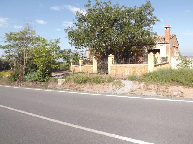 Chalet en venta en Güevéjar. chalet pareado. Chalets.