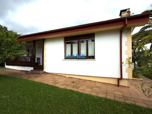 Chalet en venta en Guriezo. CHALET INDIVIDUAL ZONA GURIEZO. Chalets.