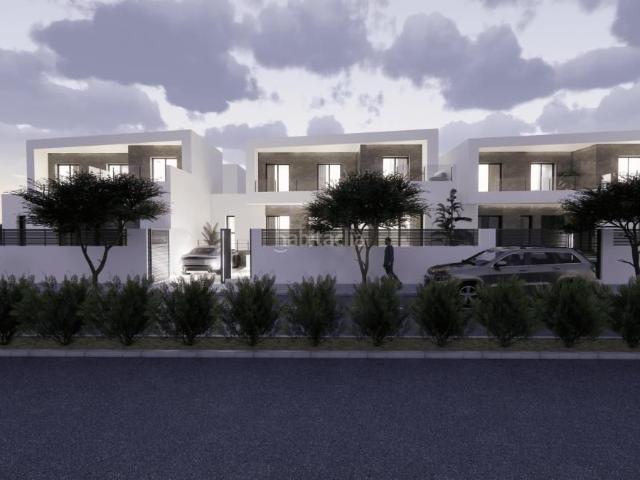 Chalet en venta en Dolores. Villa de 3 dormitorios y 3 baños con piscina en Dolores. Chalets.