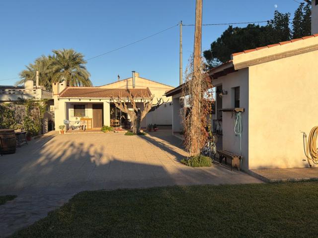 Chalet en venta en Dolores Alicante