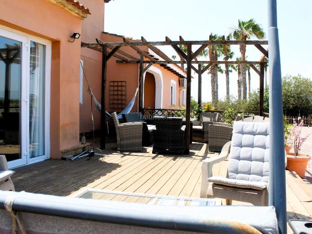 Chalet en venta en Dolores. Chalet independiente con gran parcela en Dolores. Chalets.