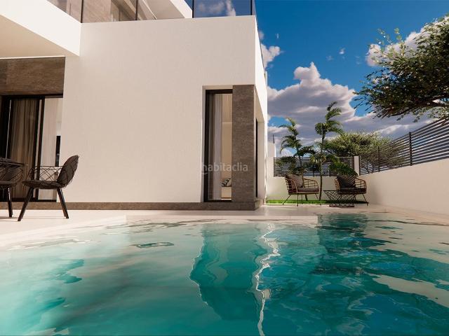 Chalet en venta en Dolores. Costa Blanca Eiendom se enorgullece en presentar 6 exclusivas casas cuádruples y adosadas de nueva construcción en la encantadora. Chalets.