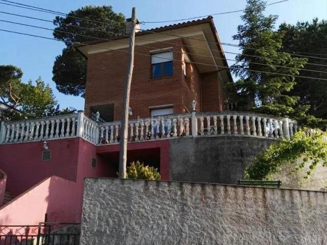 Chalet en venta en Dosrius, Can Massuet del Far. Chalets.