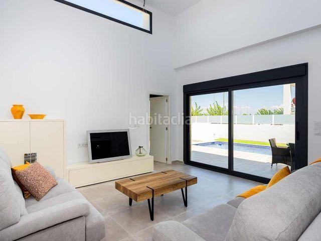 Chalet en venta en Daya Nueva. VILLAS PAREADAS DE 3 DORM.DE DISEÑO MEDITERRANEO EN DAYA NUEVAALICANTE. Chalets Daya.