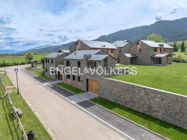 Chalet en venta en Das. Sant Julià Residencial Casa 3 Tartera Das. Chalets.