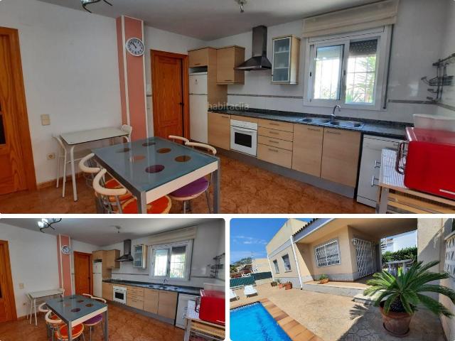 Chalet en venta en Deltebre Costa Dorada. Chalet 95 m2 con 3 dormitorios, Urb. Riumar. Chalets.