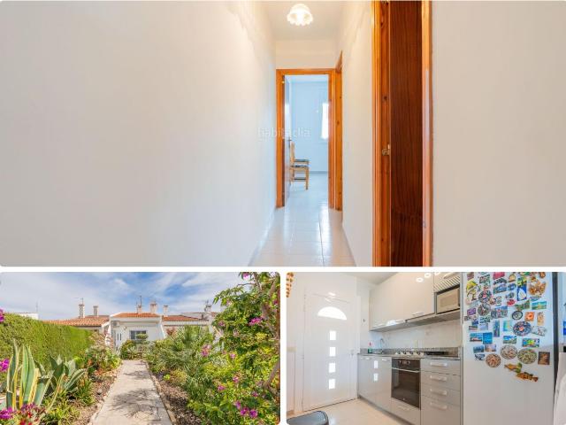 Chalet en venta en Deltebre Costa Dorada. Chalet adosado con piscina en la playa de Riumar. Chalets.