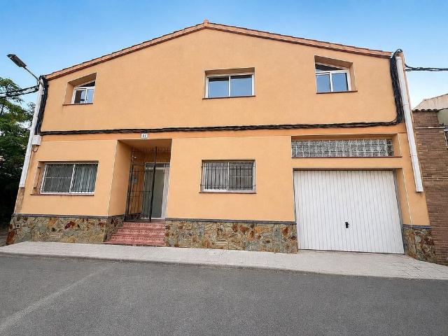 Chalet en venta en Deltebre, de 231 m² 7 habitaciones por 290.000