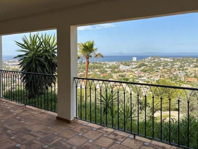 Chalet en venta en Denia