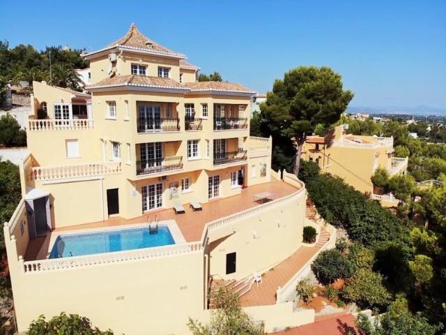 Chalet en venta en Denia