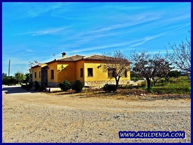 Chalet en venta en Denia