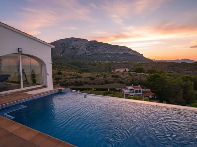 Chalet en venta en Dénia, Alicante Costa Blanca